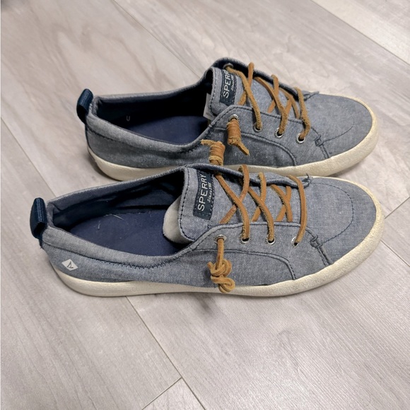 Women’s Sperry slip on boat shoe in blue. - Picture 2 of 2